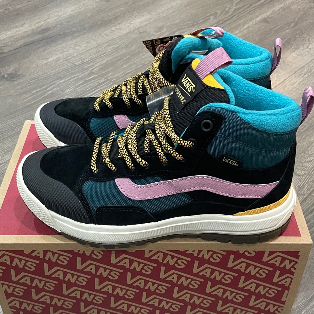 Vans ultrarange Exo High-Top women’s Sneakers - Picture 3 of 10